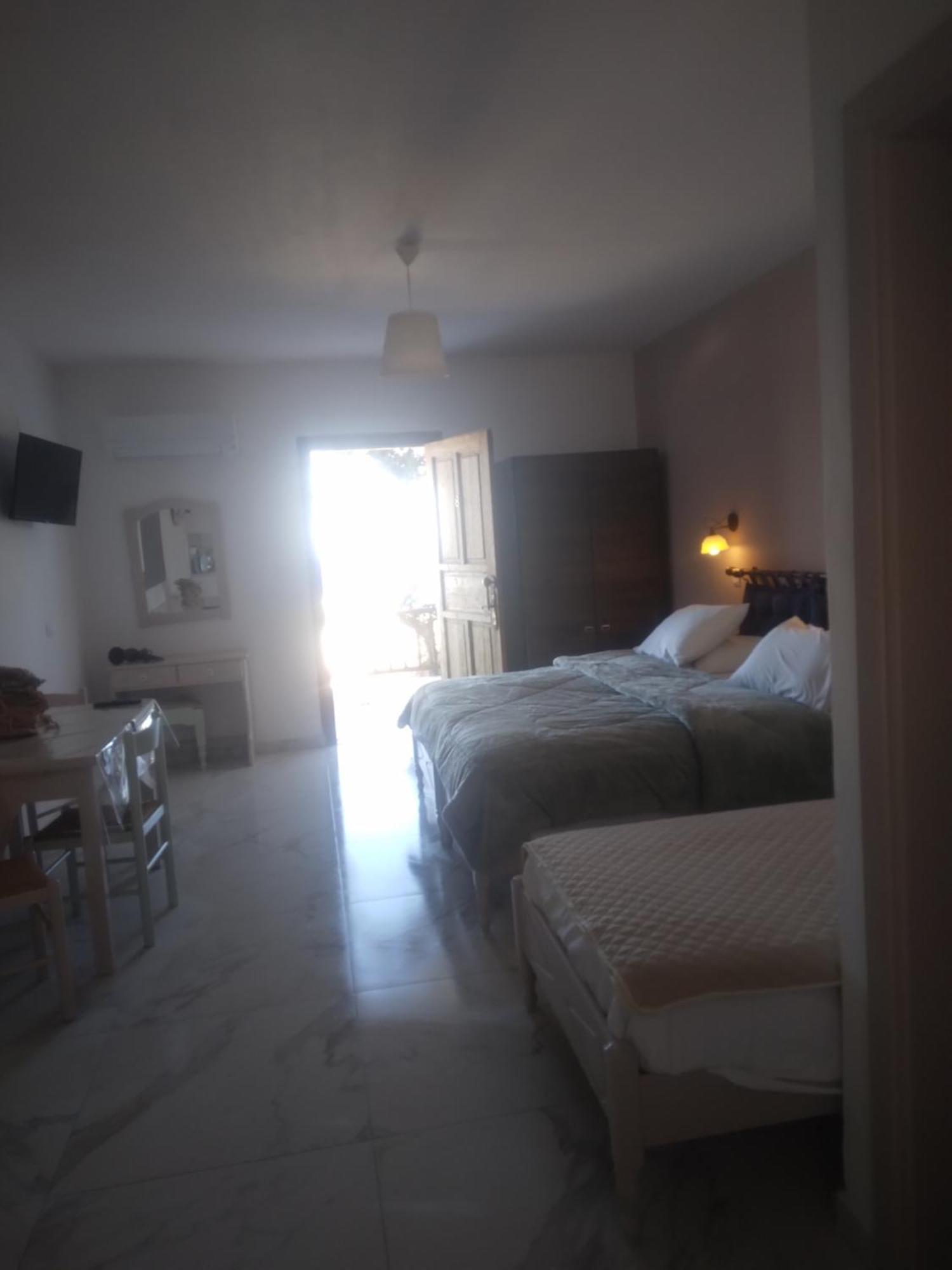 Maria Apartments Amoopi Bagian luar foto